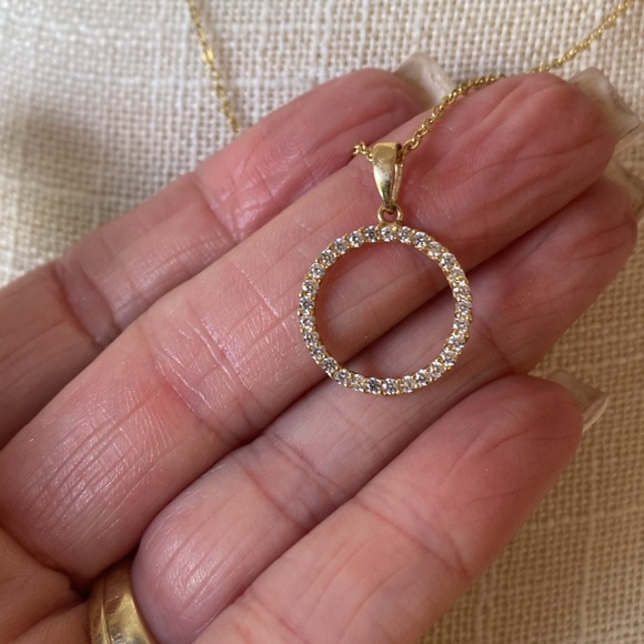 🎉 14K CIRCLE PENDANT ‼️ - Picture 9 of 11